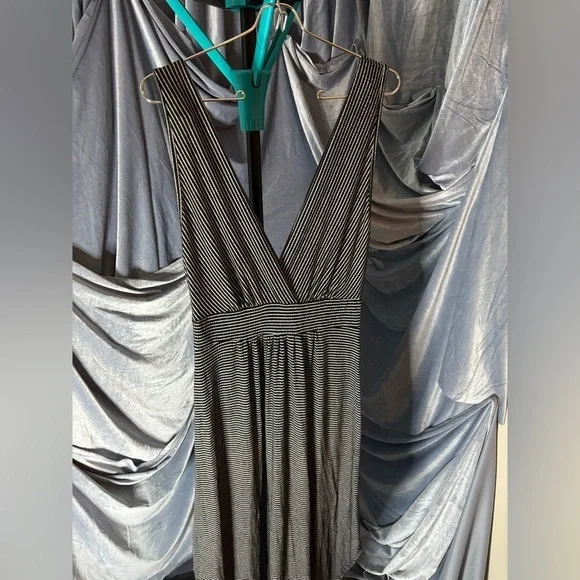 Rolla coster sleeveless black maxi dress size medium - Picture 2 of 6